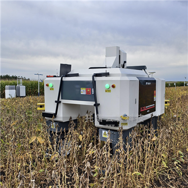 無人車式高通量表型采集分析平臺(tái)（橫跨式）