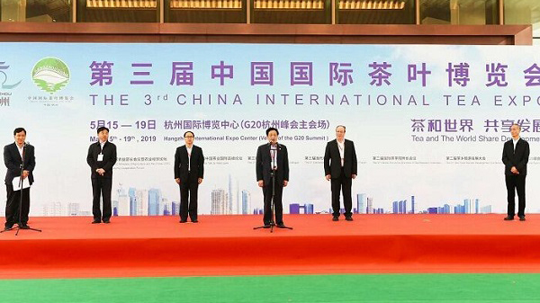 韓長(zhǎng)賦部長(zhǎng)關(guān)注茶產(chǎn)業(yè)發(fā)展 托普云農(nóng)技術(shù)助推國(guó)茶前行