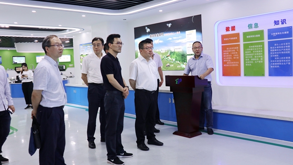 浙江省農(nóng)業(yè)農(nóng)村廳黨組書記、廳長王通林一行蒞臨托普云農(nóng)調(diào)研