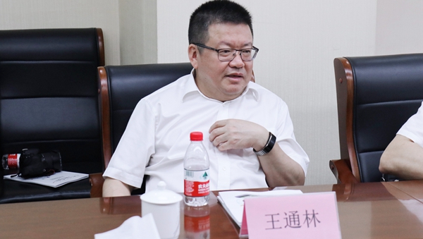 浙江省農(nóng)業(yè)農(nóng)村廳黨組書記、廳長王通林一行蒞臨托普云農(nóng)調(diào)研