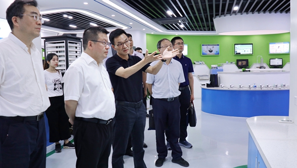 浙江省農(nóng)業(yè)農(nóng)村廳黨組書記、廳長王通林一行蒞臨托普云農(nóng)調(diào)研