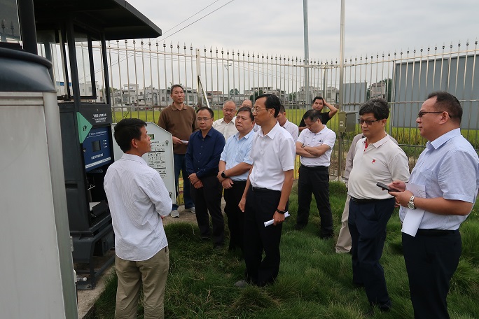 參觀廣西賓陽縣農(nóng)作物病蟲害觀測場